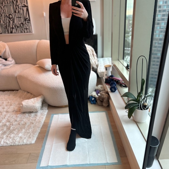 Gauge81 V Neck Gown in Black ! - Picture 4 of 6